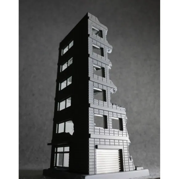 1/144 DCM02 Dio-Com Destroyed Building A