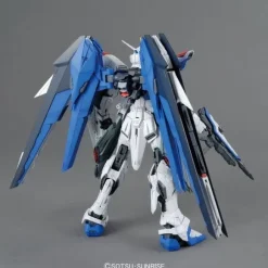 Dramatic Combination: MG 1/100 Freedom Gundam Ver.2.0 & Kira Yamato