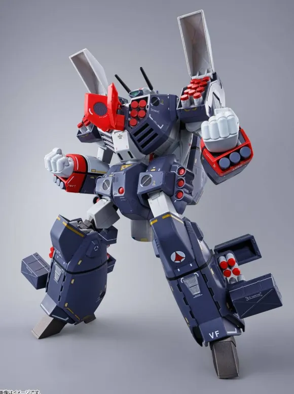 DX Chogokin VF-1J Armored Valkyrie (Hikaru Ichijo)