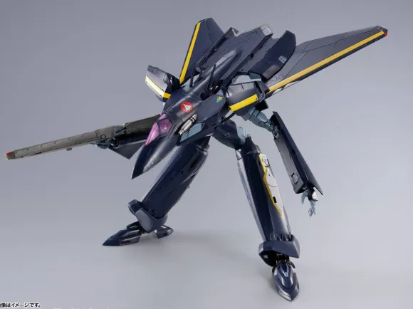 DX Chogokin VF-17S Nightmare Stealth Valkyrie (Gamlin Kizaki's)