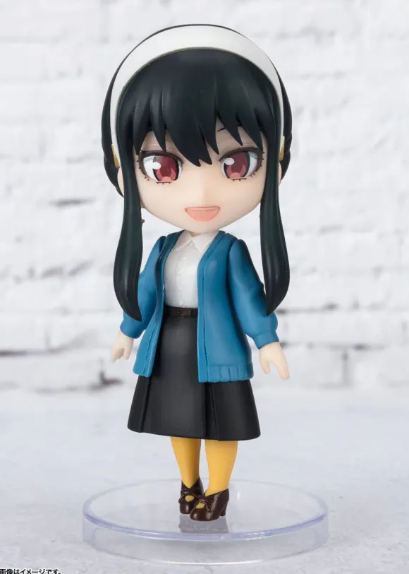 Figuarts mini Yor Forger -Ooting Outfit- (Spy x Family)