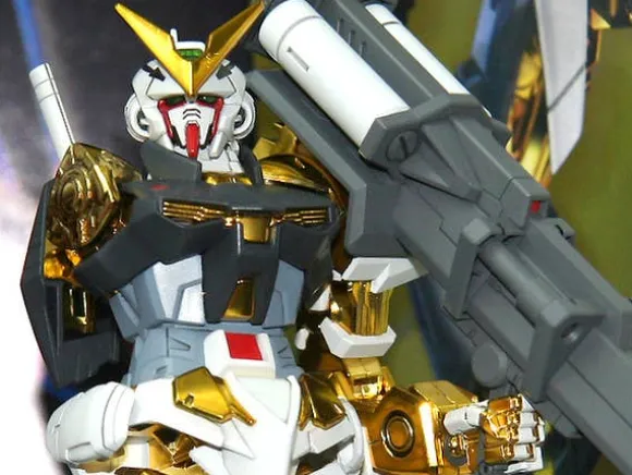 1/100 Gundam Astray Gold Frame