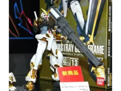 1/100 Gundam Astray Gold Frame