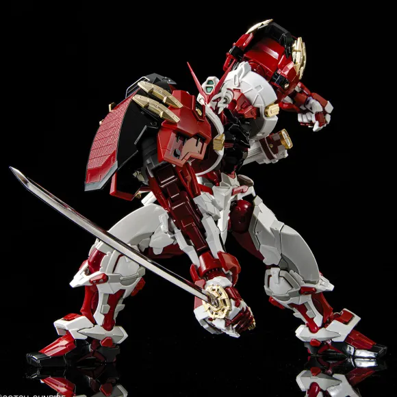 1/100 Hi-Resolution Model Gundam Astray Red Frame Powered Red