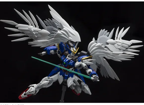 1/100 Hi-Resolution Model Wing Gundam Zero EW