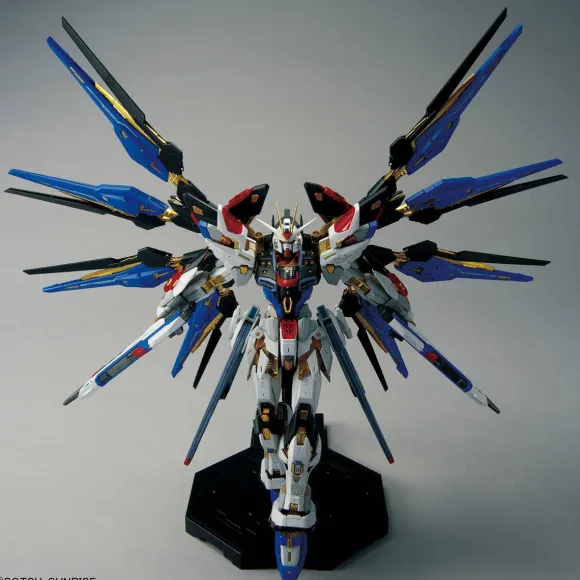 1/100 MGEX Strike Freedom Gundam (Gundam Seed Destiny)