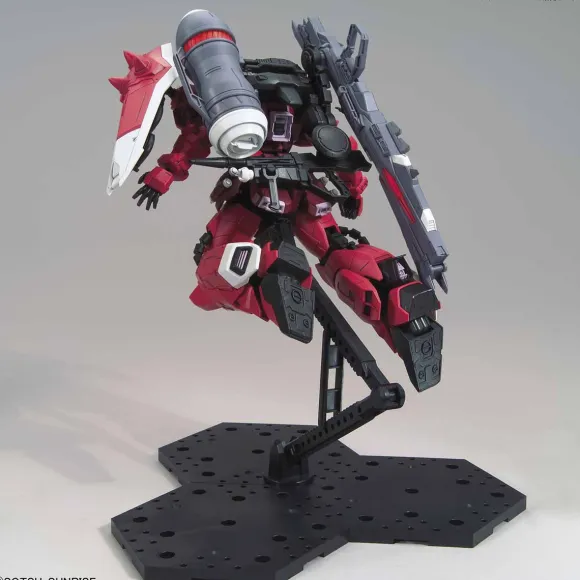 1/100 MG Gunner Zaku Warrior (Lunamaria Hawke Use)