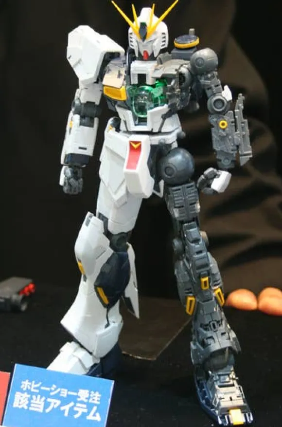1/100 MG Nu Gundam Ver.KA