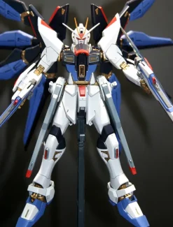1/100 MG Strike Freedom Gundam Full Burst Mode