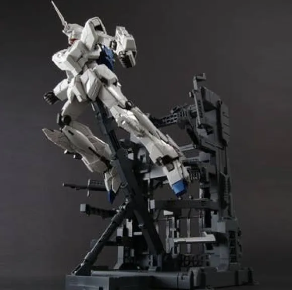 1/100 MG Unicorn Gundam HD Color + MS Cage