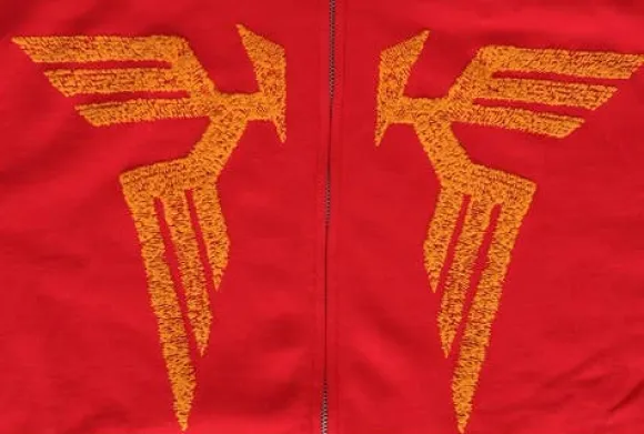 Mobile Suit Gundam: Char's Cloak Embroidery-Style Print Zip Parka: Red-S