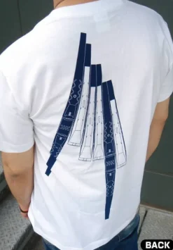 Mobile Suit Gundam: Char's Counterattack: Nu (New) Gundam T-Shirt / White-XL