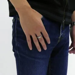 Mobile Suit Gundam: Gundam Face Ring: L
