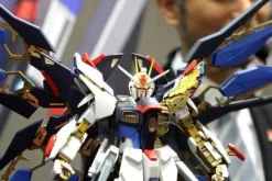 1/60 Perfect Grade Strike Freedom Gundam