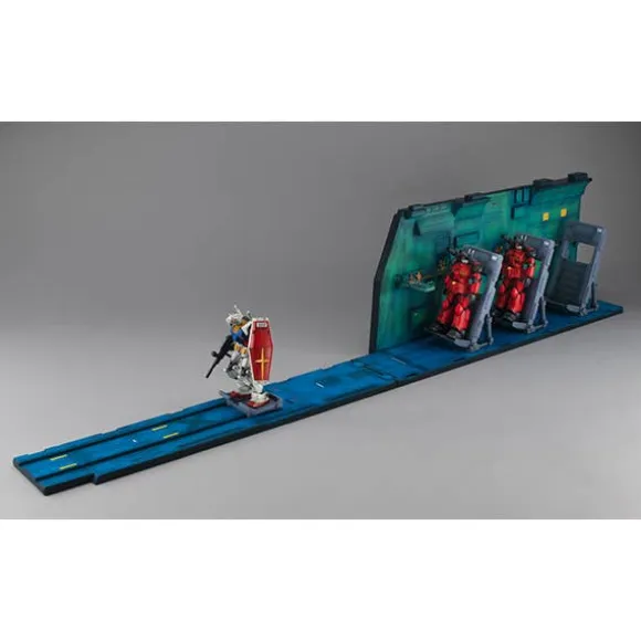 Realistic Model Series Mobile Suit Gundam (1/144 HG Series) White Base Catapult Deck Anime Edition