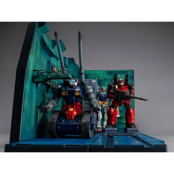 Realistic Model Series Mobile Suit Gundam (1/144 HG Series) White Base Catapult Deck Anime Edition