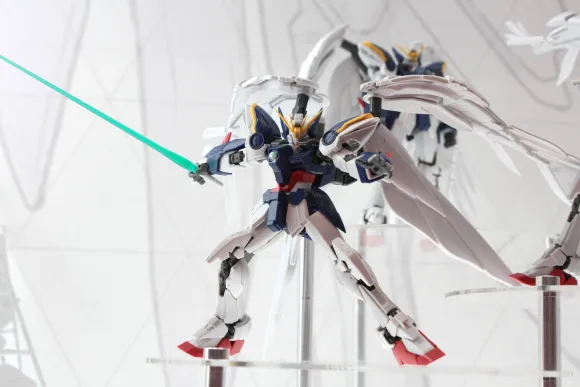 1/144 RG Wing Gundam Zero EW